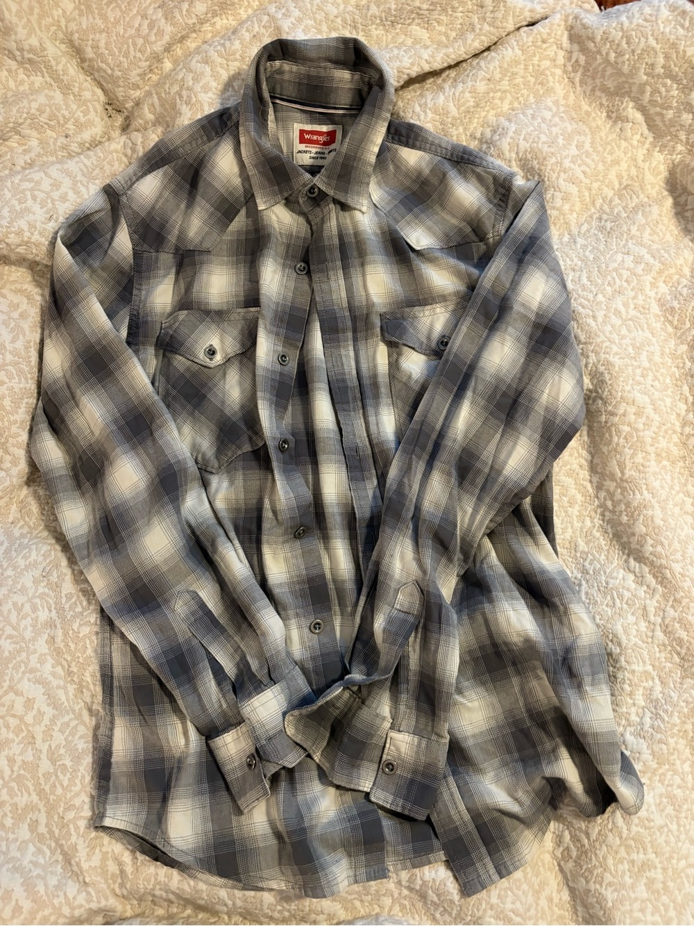 Wrangler Womens Gray Plaid Button-Up Shirt
